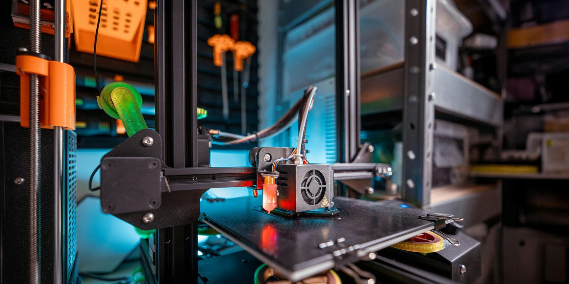 Drukarki do oznaczeń – gdzie sprawdzają się najlepiej i dlaczego są tak ważne w przemyśle